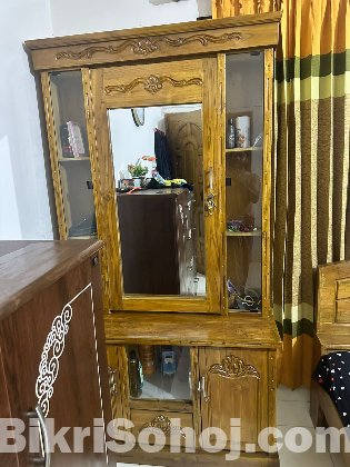 সেগুন কাঠের ড্রেসিং টেবিল বিক্রি হবে